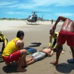 Atuação dos bombeiros na vítima arrastada pela correnteza