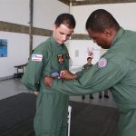 Troca do distintivo de especialização de Comandante de Aeronave Troca do distintivo de especialização de Comandante de Aeronave