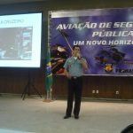 Palestra sobre Operações Aéreas em Áreas Conflagradas, palestrante Cap PMERJ Leitão.