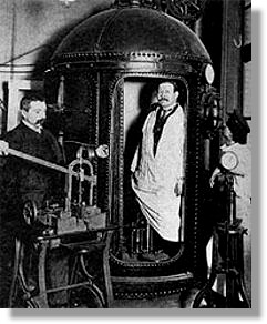 Médico e fisiologista Paul Bert (1833 - 1866 ), estudos dos efeitos fisiológicos da baixa pressão atmosférica ( experimento com Câmara Hipobárica )