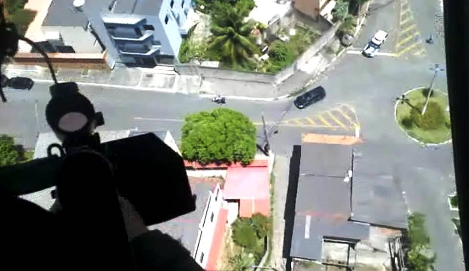 Harpia 05 em acompanhamento a veículo suspeito em Vila Velha