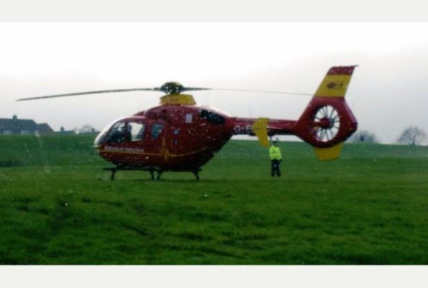 Um helicóptero da Midlands Air Ambulance retornou para a sua base um dia após uma forte neblina ter forçado o piloto a fazer uma aterragem de emergência em Biddulph