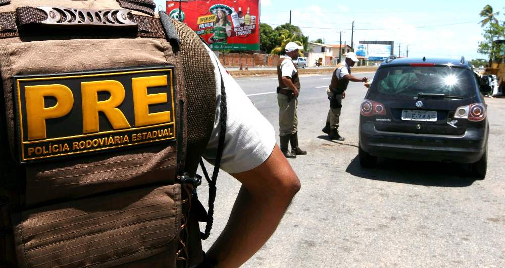 Polícia Rodoviária Estadual e GRAer reforçam fiscalização nas estradas baianas - Piloto Policial