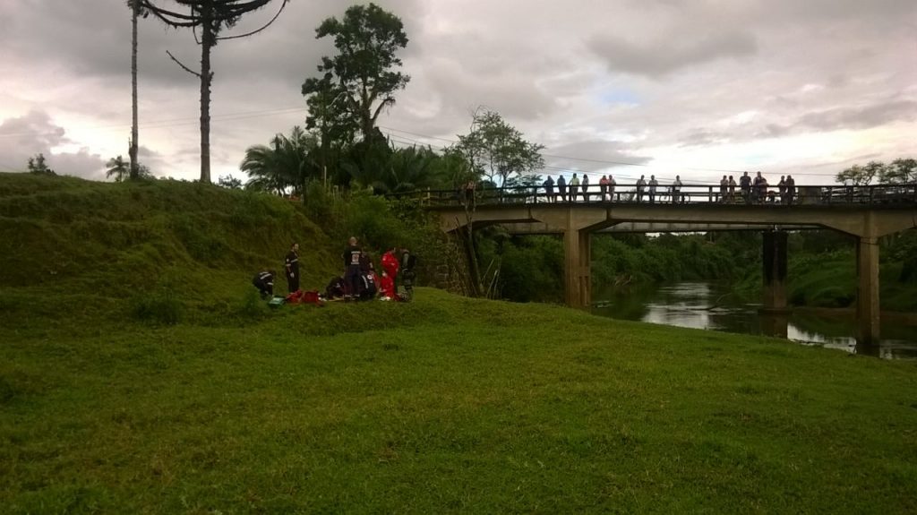 Águia resgata criança vítima de afogamento em Jaraguá do Sul