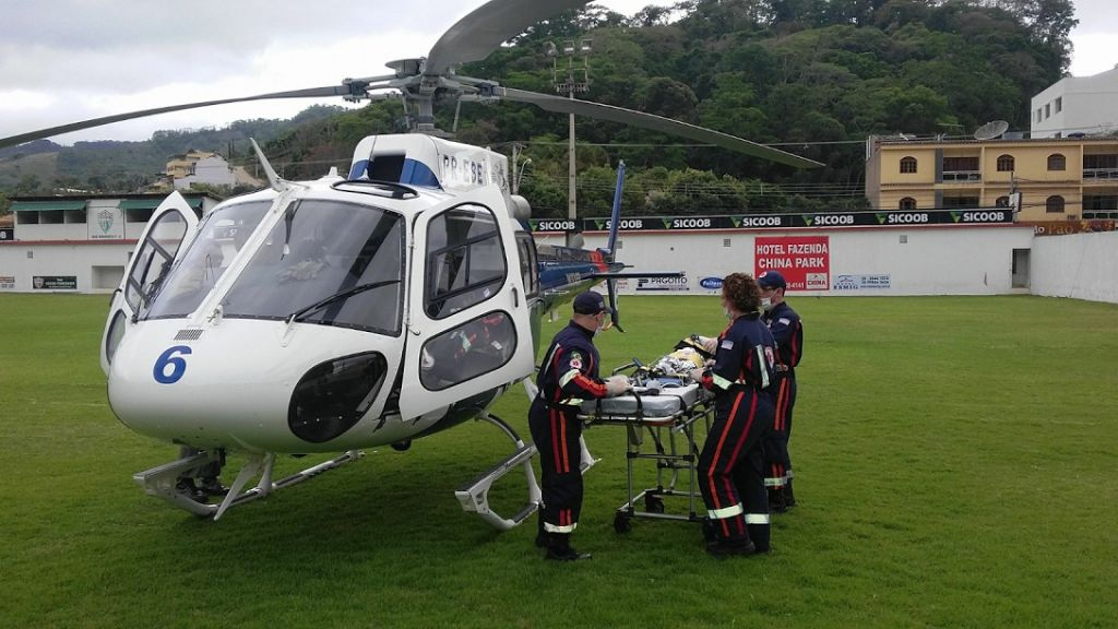 Bebê com queimaduras é resgatado por helicóptero após ingerir soda cáustica em Castelo