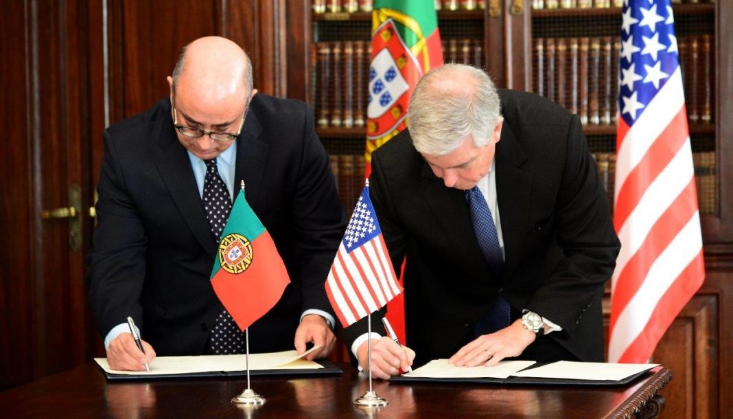Portugal e EUA assinam acordo de cooperação sobre busca e salvamento marítimo