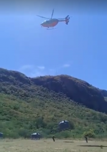 Helicóptero da Ciopaer transporta cisternas para comunidades isoladas de Choró