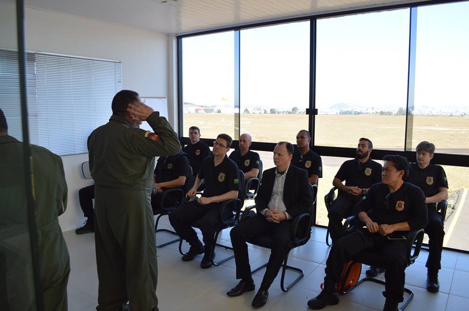 Policias Federais realizam treinamento de observador aéreo na 5ª CIA do BAPM de Lages. Foto: Divulgação Polícia Militar.