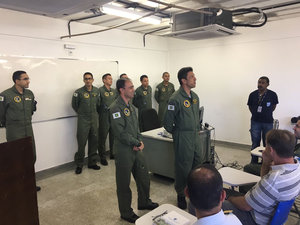 Comando de Policiamento Aéreo da PMDF recebe alunos do Curso de Prevenção de Acidentes Aeronáuticos do CENIPA