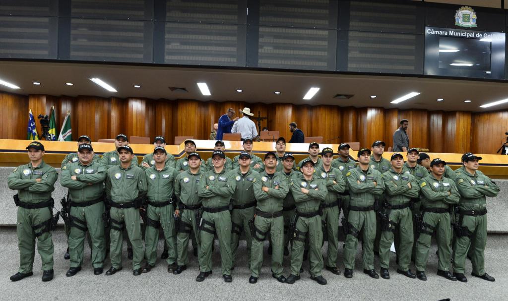 Policiais do GRAER são homenageados na Câmara Municipal de Goiânia. Foto: Antonio Silva.