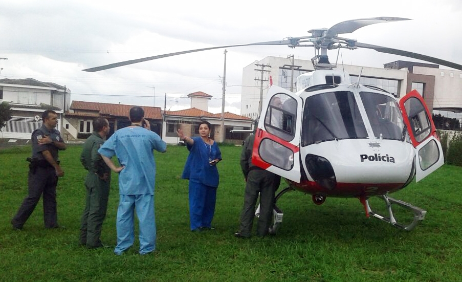 Helicóptero Águia da Polícia Militar realiza transporte de coração e pulmão para transplante na Capital Paulista. Foto: PMESP.
