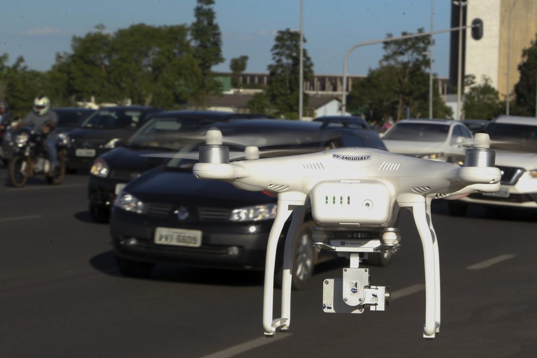m fase de testes, drones do Detran-DF identificaram 382 infrações. Foto: Toninho Tavares/Agência Brasília