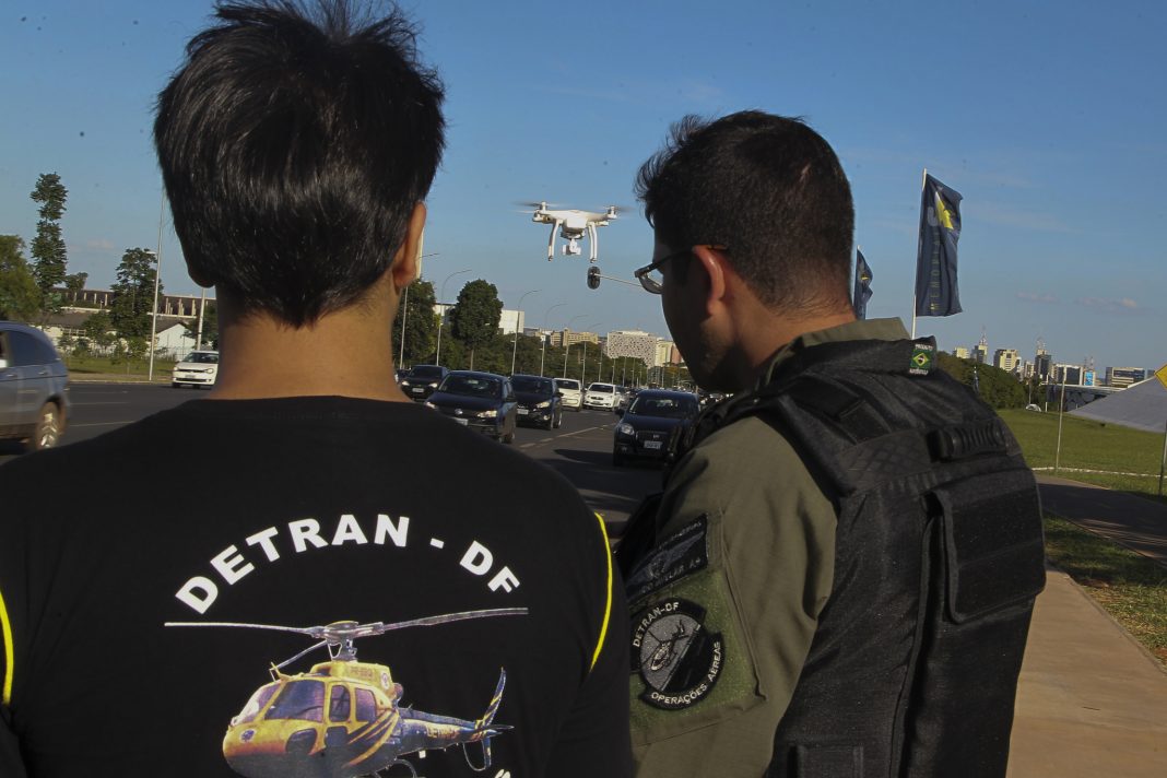 m fase de testes, drones do Detran-DF identificaram 382 infrações. Foto: Toninho Tavares/Agência Brasília