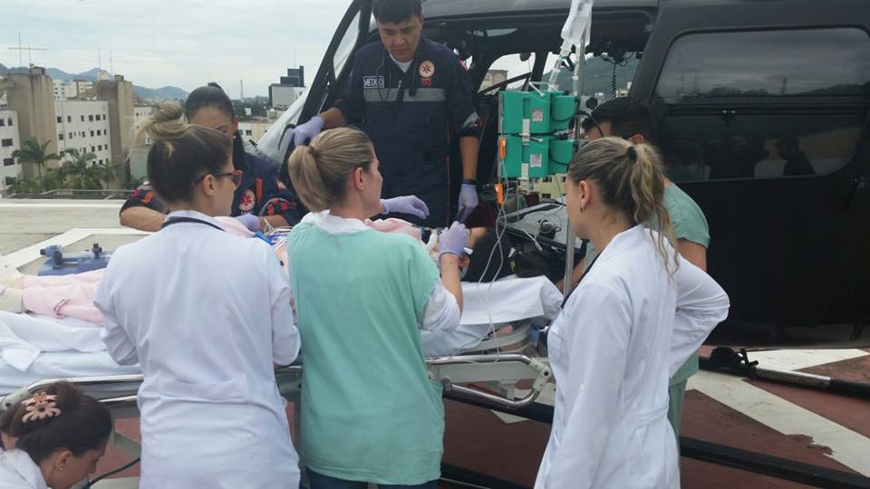 SAER de Criciúma realiza transporte aeromédico de menina com grave enfermidade hepática