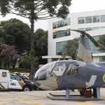 O novo helicóptero R44 do Batalhão de Operações Aéreas da PM do Paraná será utilizado em ações policiais e instrução. Foto: Arnaldo Alves / ANPr.