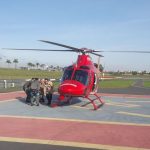 Equipe do helicóptero Bombeiro 01 resgata piloto de paramotor acidentado em Goiânia