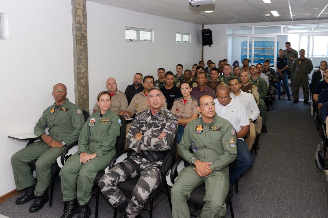 Cerca de 170 profissionais do país já foram capacitados pelos integrantes da unidade área baiana, desde o início dos cursos, em 2017. Foto: Divulgação SSP.