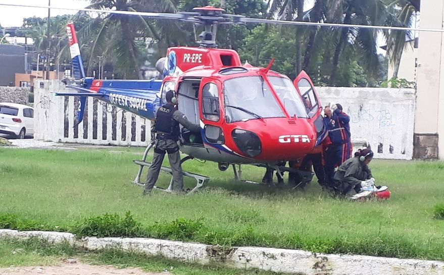 Equipe aeromédica do GTA resgata vítima de ataque de tubarão em Jaboatão dos Guararapes, PE