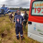 Helicóptero da PM da Bahia transporta vítima de queimaduras de Candeias para Salvador