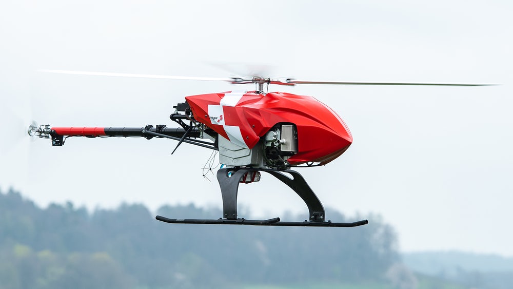 O drone desenvolvido pela Rega pode detectar sinais de pessoas desaparecidas e alertar equipes de resgate no solo (Crédito: Rega)