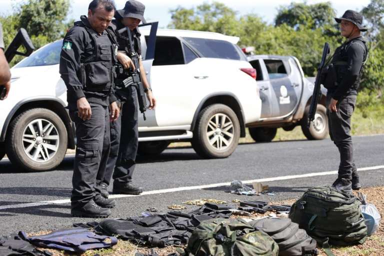 Ciopaer-e-Cotar-apoiam-forças-de-segurança-do-Piauí-em-ação-contra-grupo-criminoso-em-posse-de-vasto-material-bélico-2-768x512