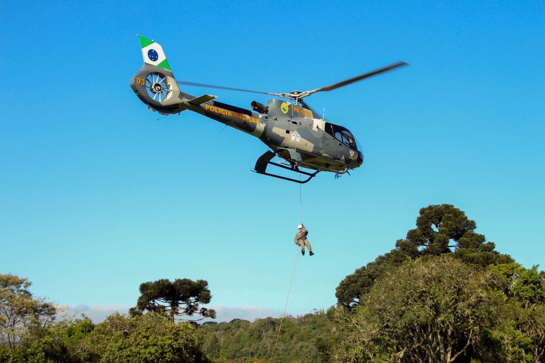 Piraquara, 29 de novembro de 2019. BPMOA faz treinamento com equipes de resgate aeromédico.