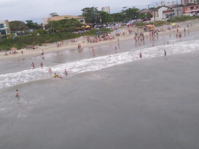 Salvamento ocorreu na praia de Itapema do Norte, em Itapoá, Litoral Norte do Estado – Foto: Polícia Militar/Divulgação/ND