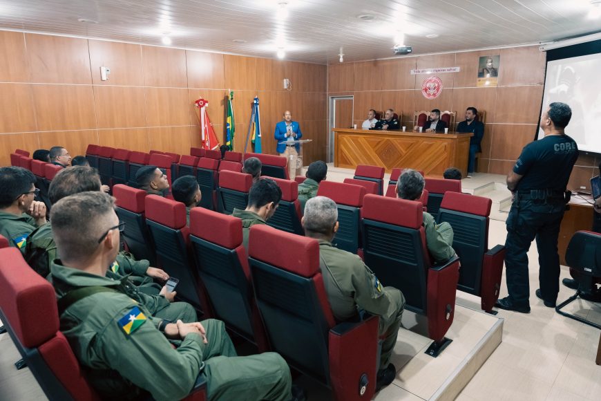 Abertura do treinamento, no auditório do Corpo de Bombeiros Militar, em Porto Velho