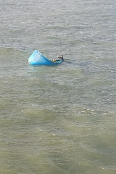 A vítima estava à deriva no mar, de onde foi retirada com rapidez e segurança