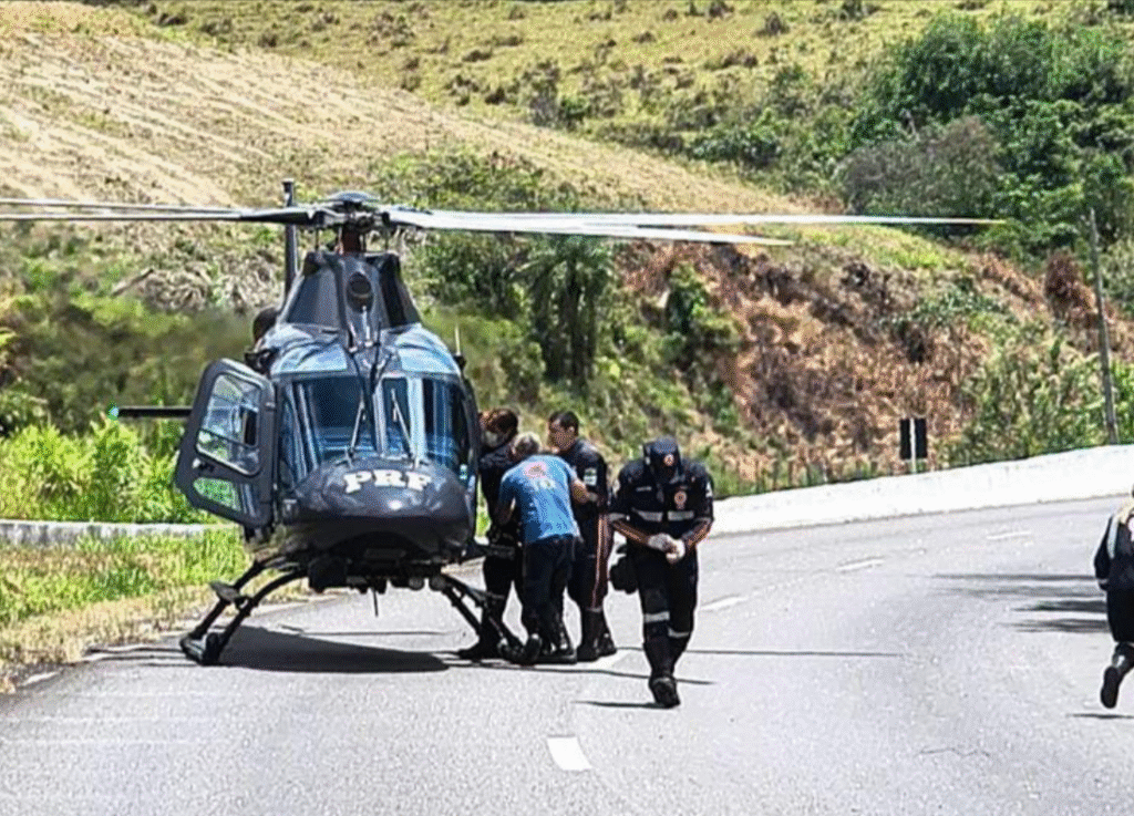 DOA/PRF realiza resgate aeromédico de vítima gravemente ferida na BR ...
